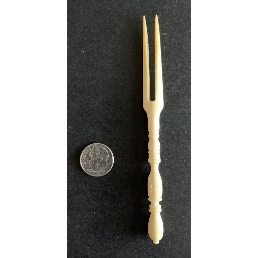 1900-1940 VINTAGE Carved Bovine Bone Lemon Fork